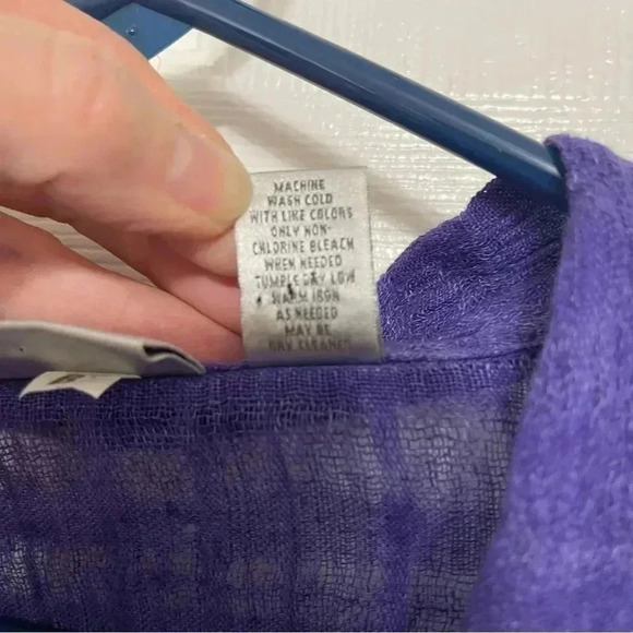 Beautiful Chico’s Sheer Purple Blouse Button Down Three-Quarter Length Sleeves - Picture 11 of 13